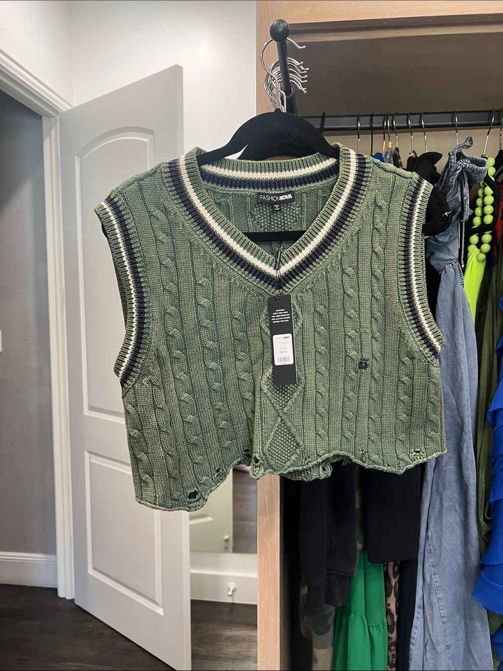 Fashion Nova Olive Green Cable Knit Cropped V-Neck Sweater Vest